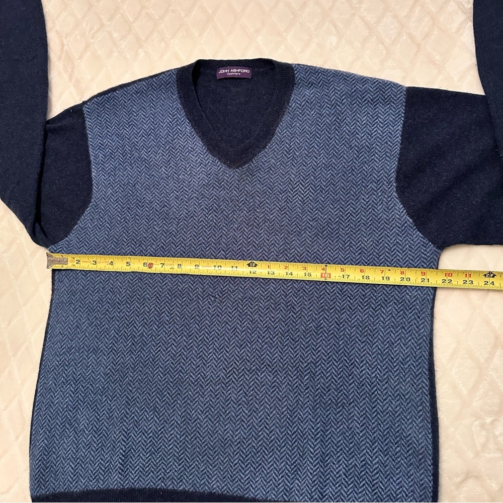 Men's John Ashford Cashmere V-Neck Pullover Sweater EUC - Picture 5 of 6
